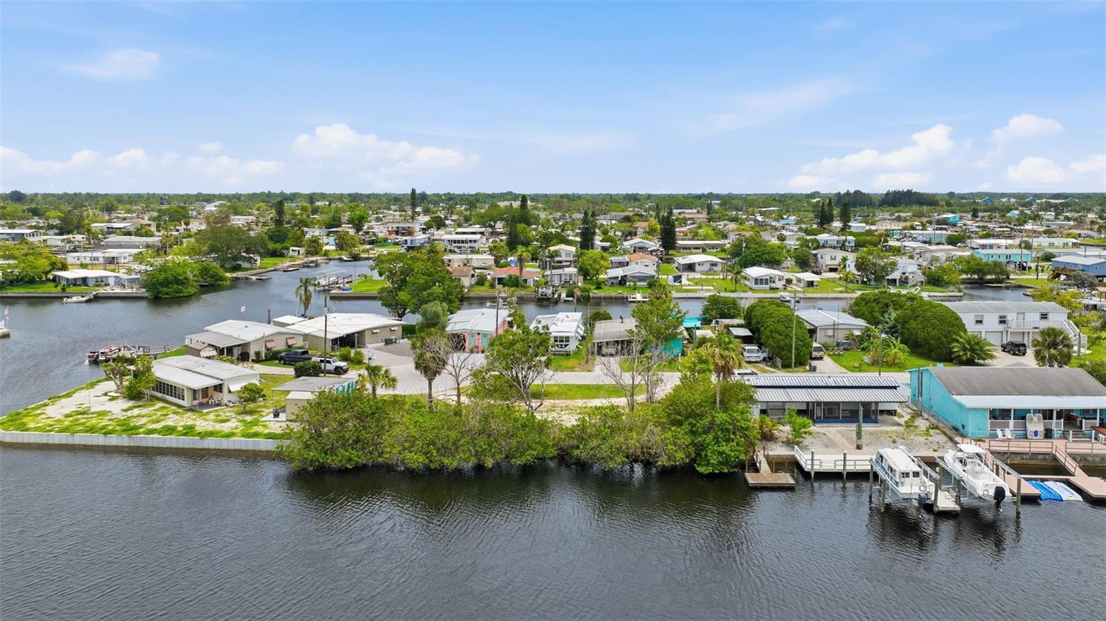 13039 PORT CT, HUDSON, FL — photo 9