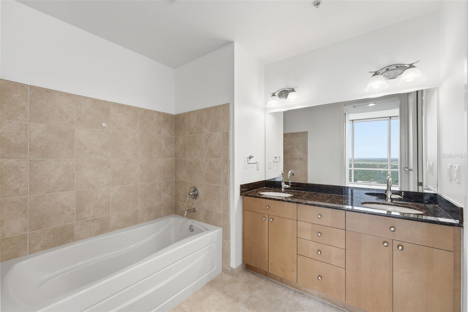 150 E ROBINSON ST #3409, ORLANDO, FL — photo 23