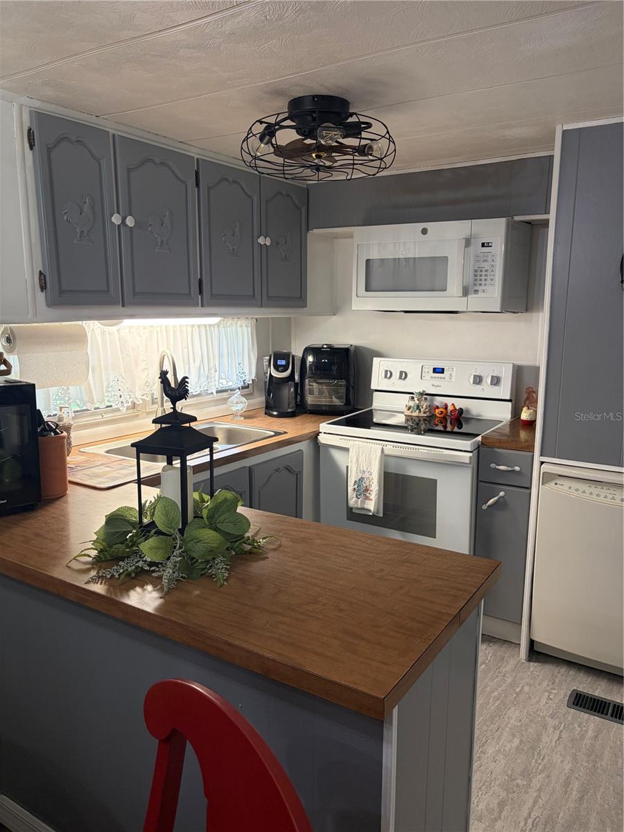 723 ROMA RD, VENICE, FL — photo 9