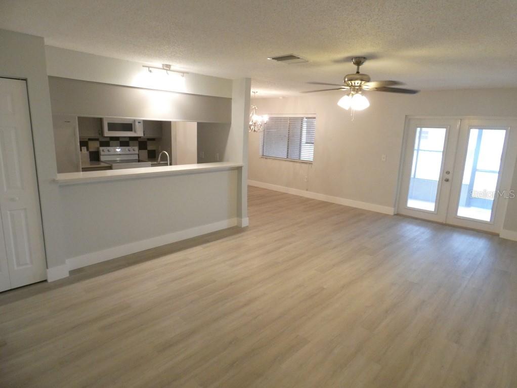 1024 10TH CIR SE, LARGO, FL — photo 4