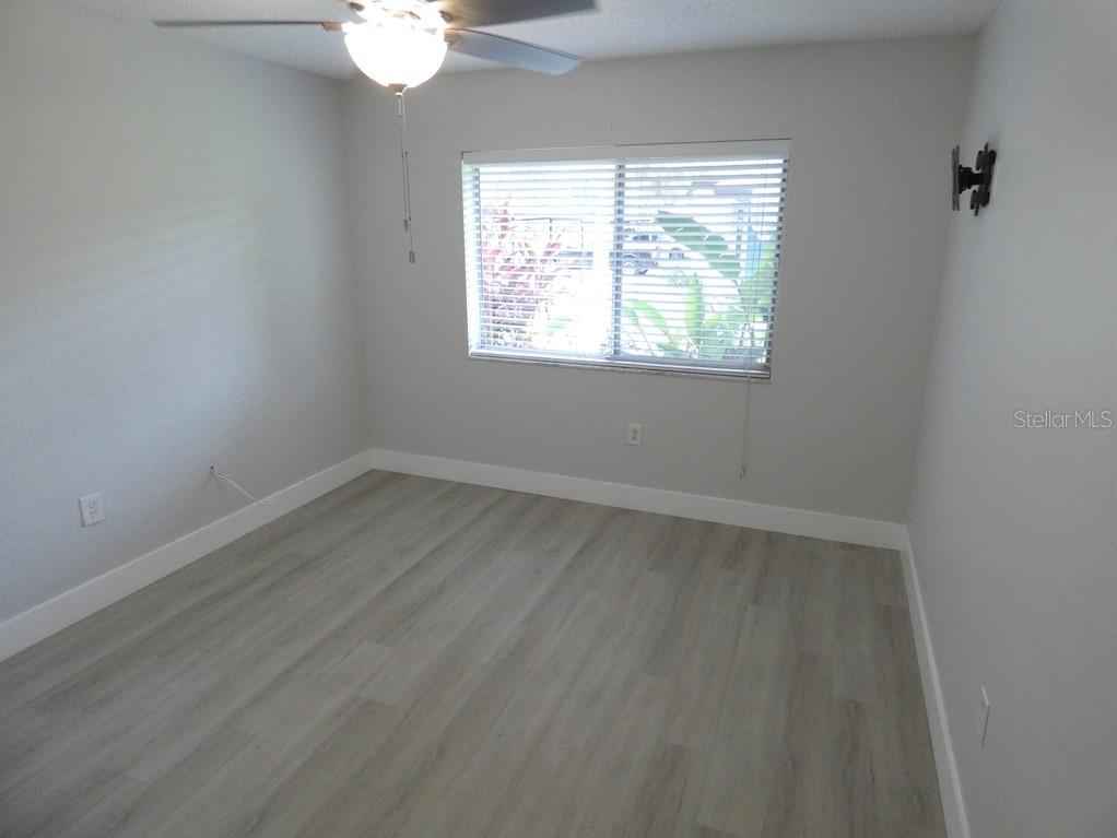 1024 10TH CIR SE, LARGO, FL — photo 16