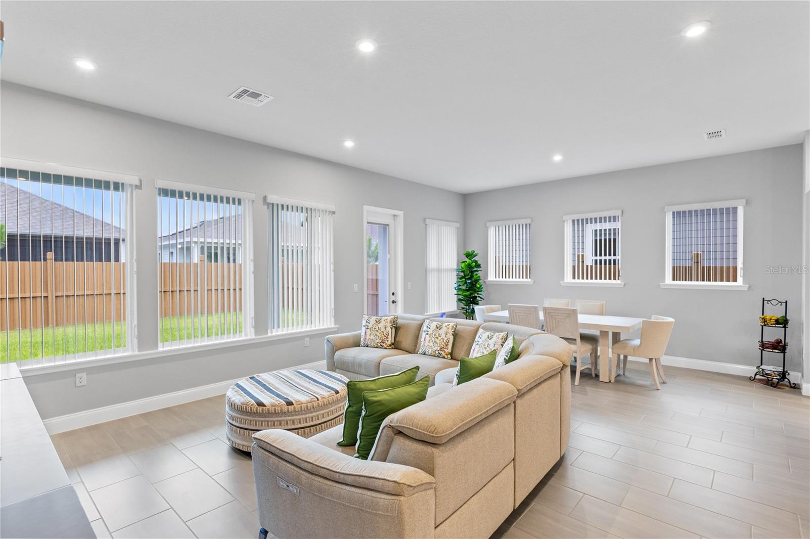 6526 CIRCLE ROCK WAY, ST CLOUD, FL — photo 9