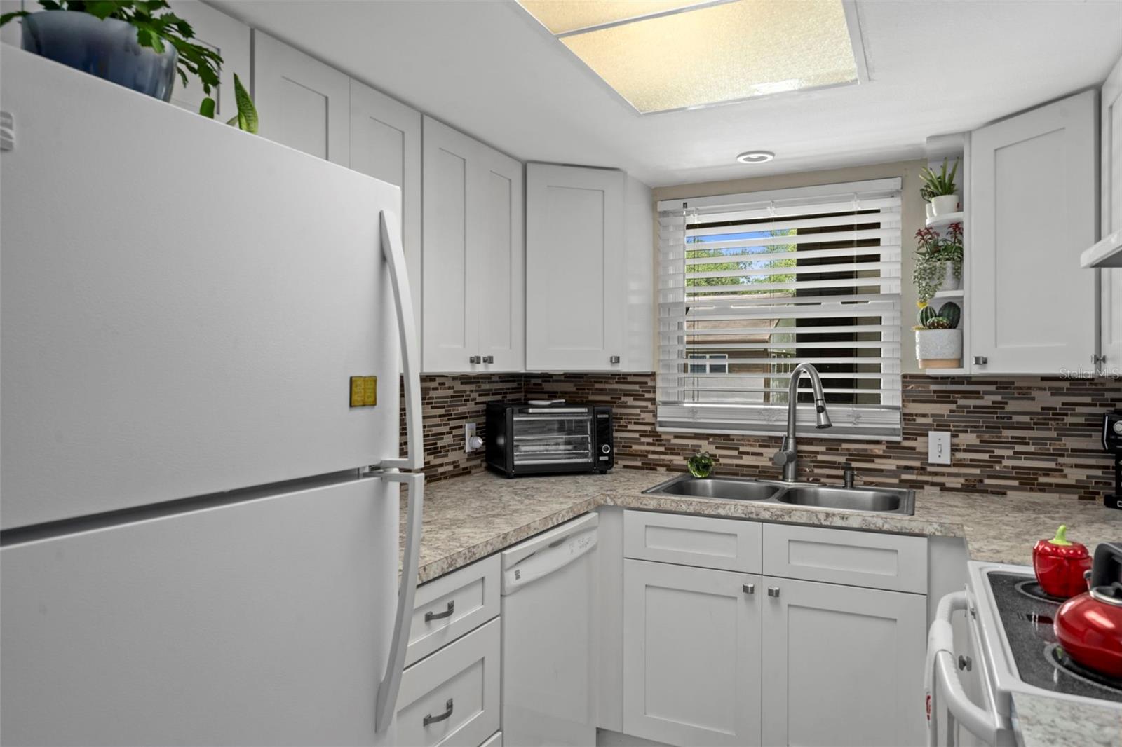 4101 PASSPORT LN #202, NEW PORT RICHEY, FL — photo 6