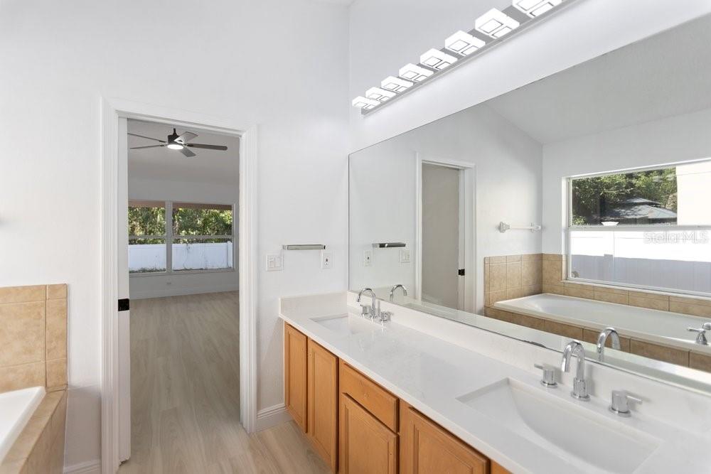 6249 TWIN BRIDGES DR, ZEPHYRHILLS, FL — photo 15