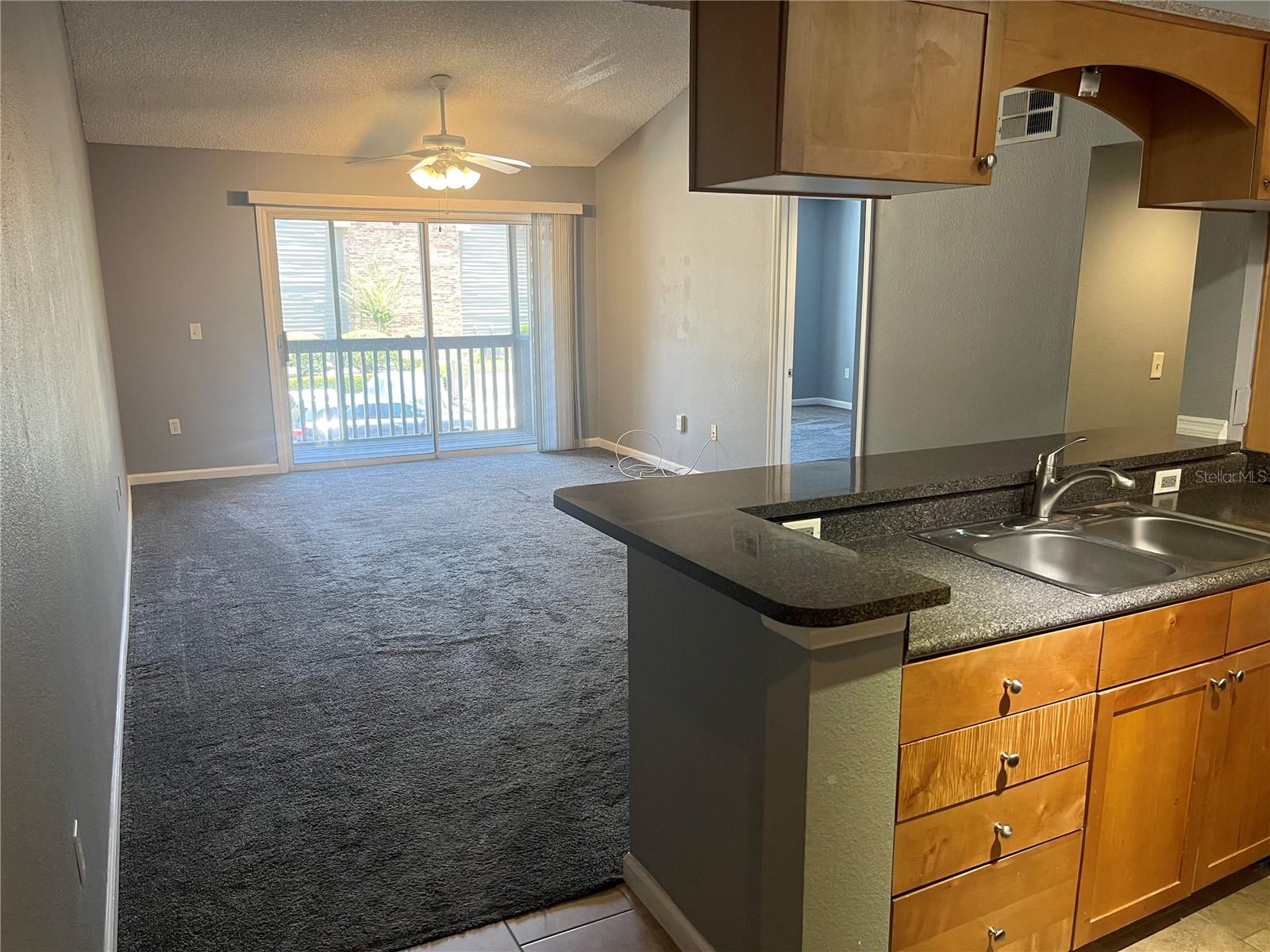 2500 WINDING CREEK BLVD #C205, CLEARWATER, FL — photo 2