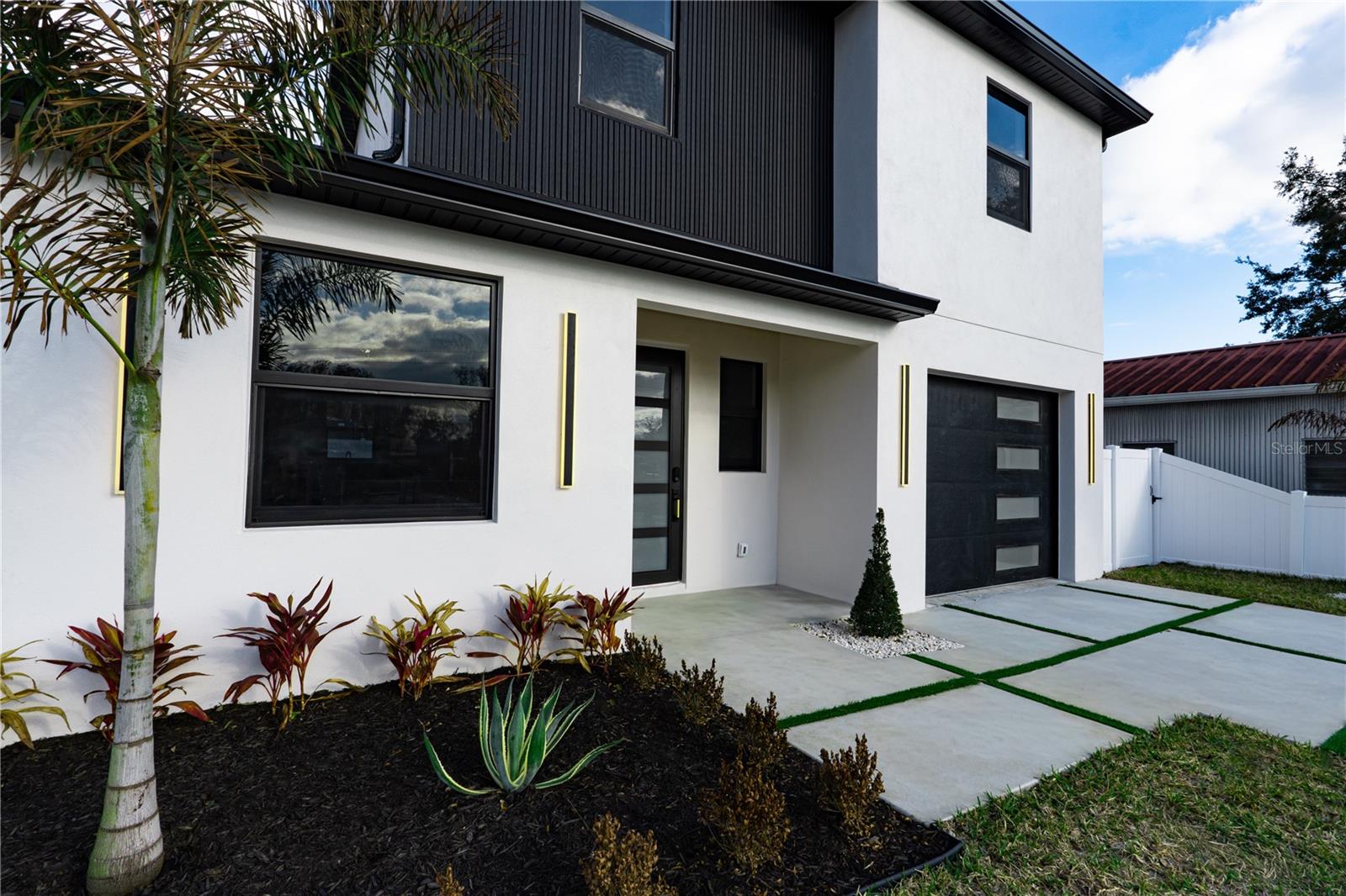 12905 WORCHESTER AVE, TAMPA, FL — photo 14