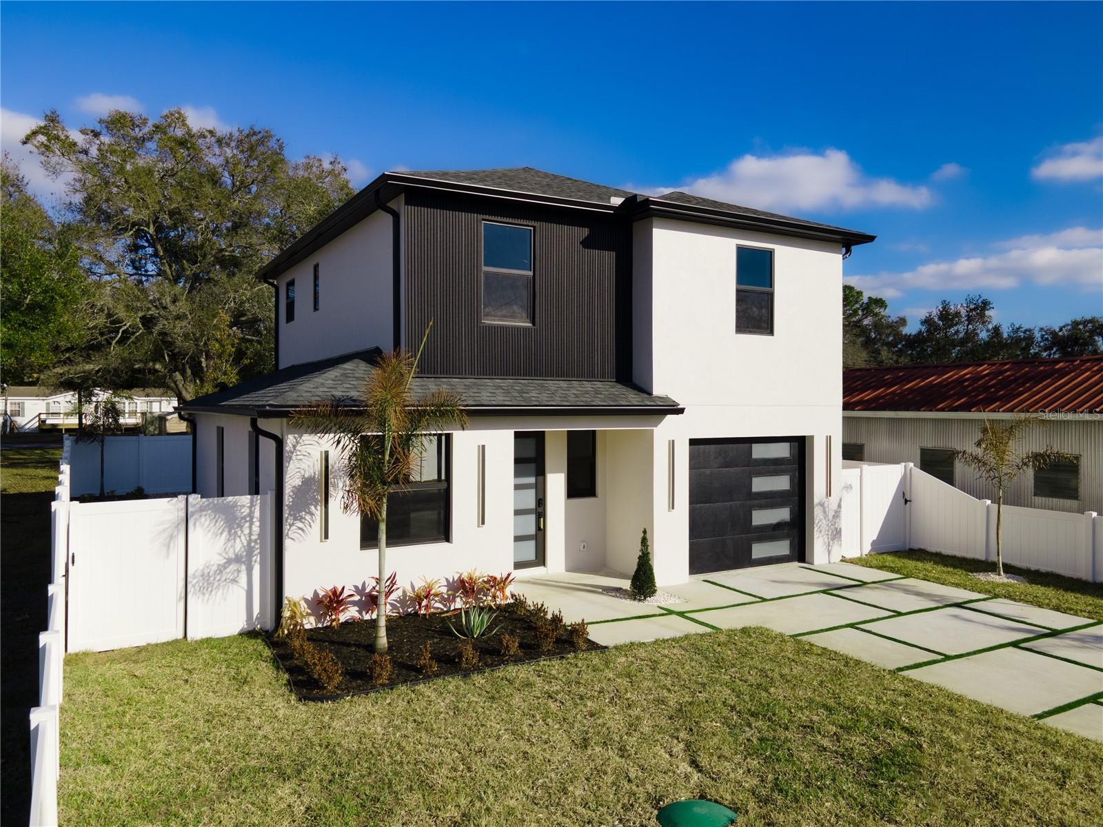 12905 WORCHESTER AVE, TAMPA, FL — photo 16