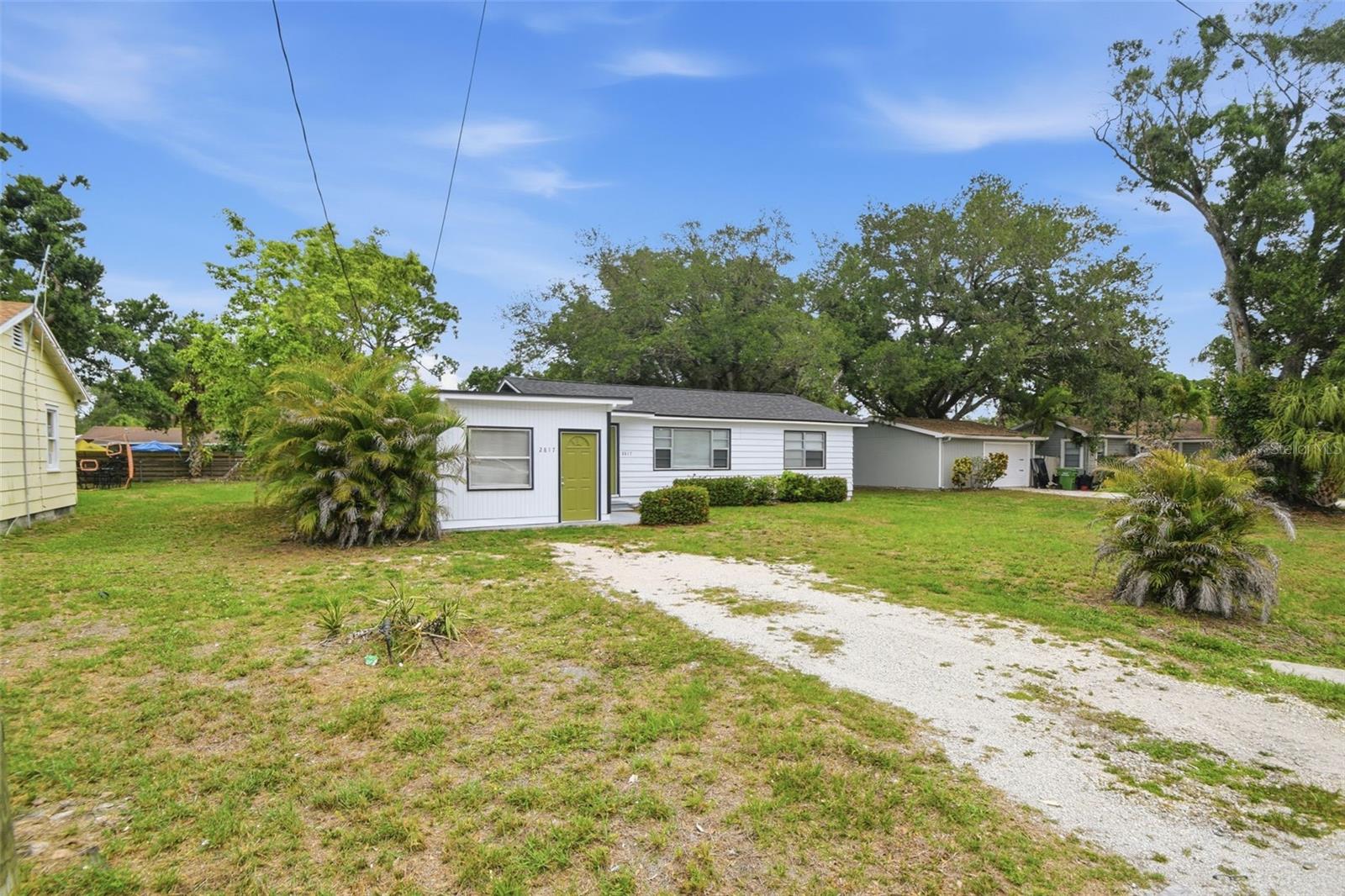 2817 HAWTHORNE ST, SARASOTA, FL — photo 2