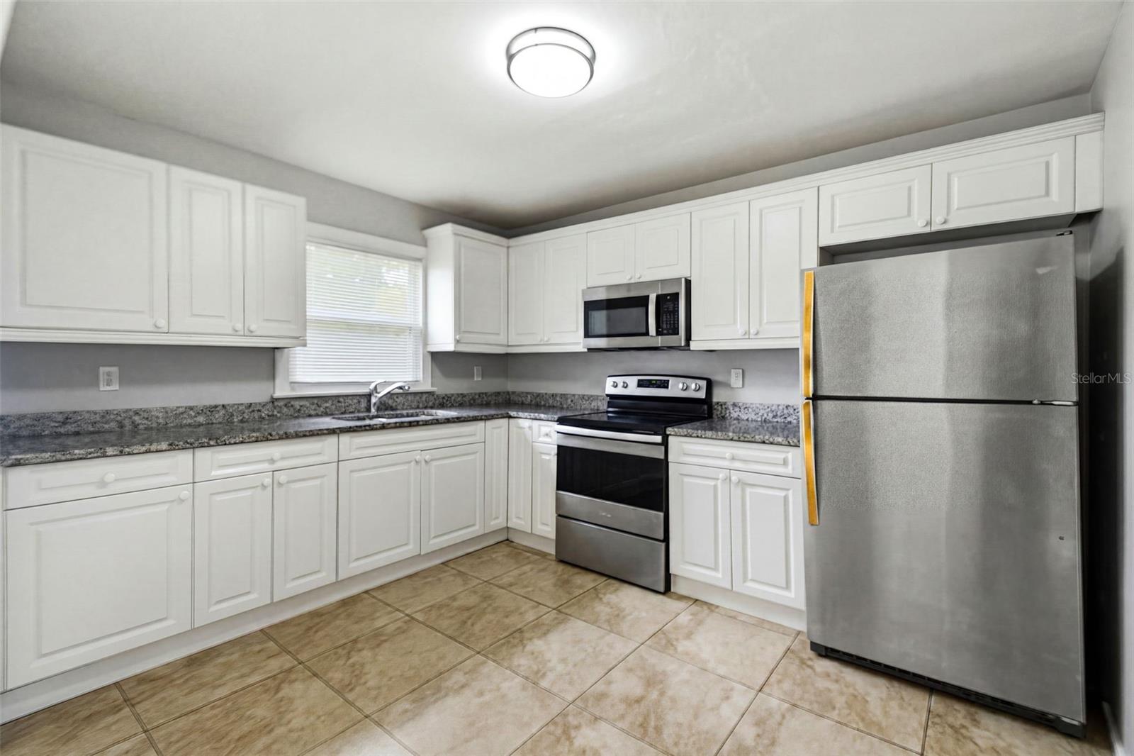 2817 HAWTHORNE ST, SARASOTA, FL — photo 17