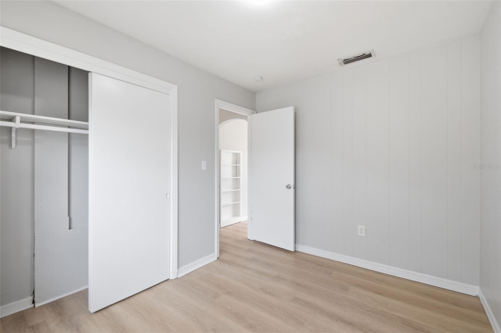 2817 HAWTHORNE ST, SARASOTA, FL — photo 32