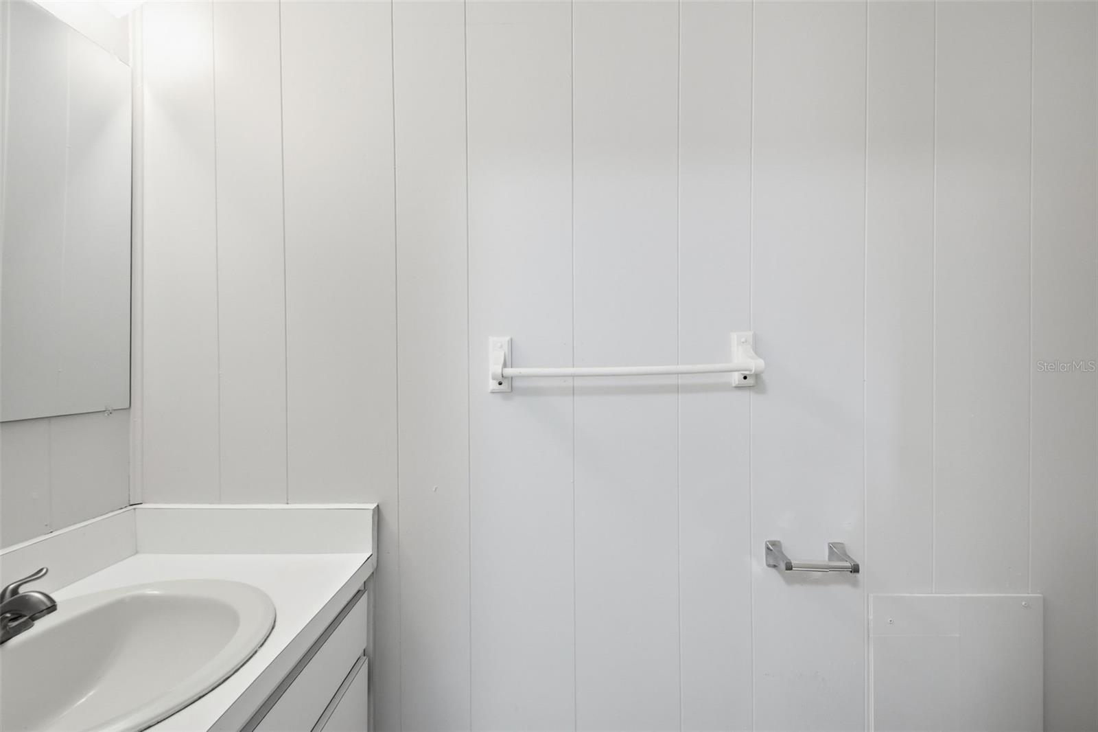 2817 HAWTHORNE ST, SARASOTA, FL — photo 37
