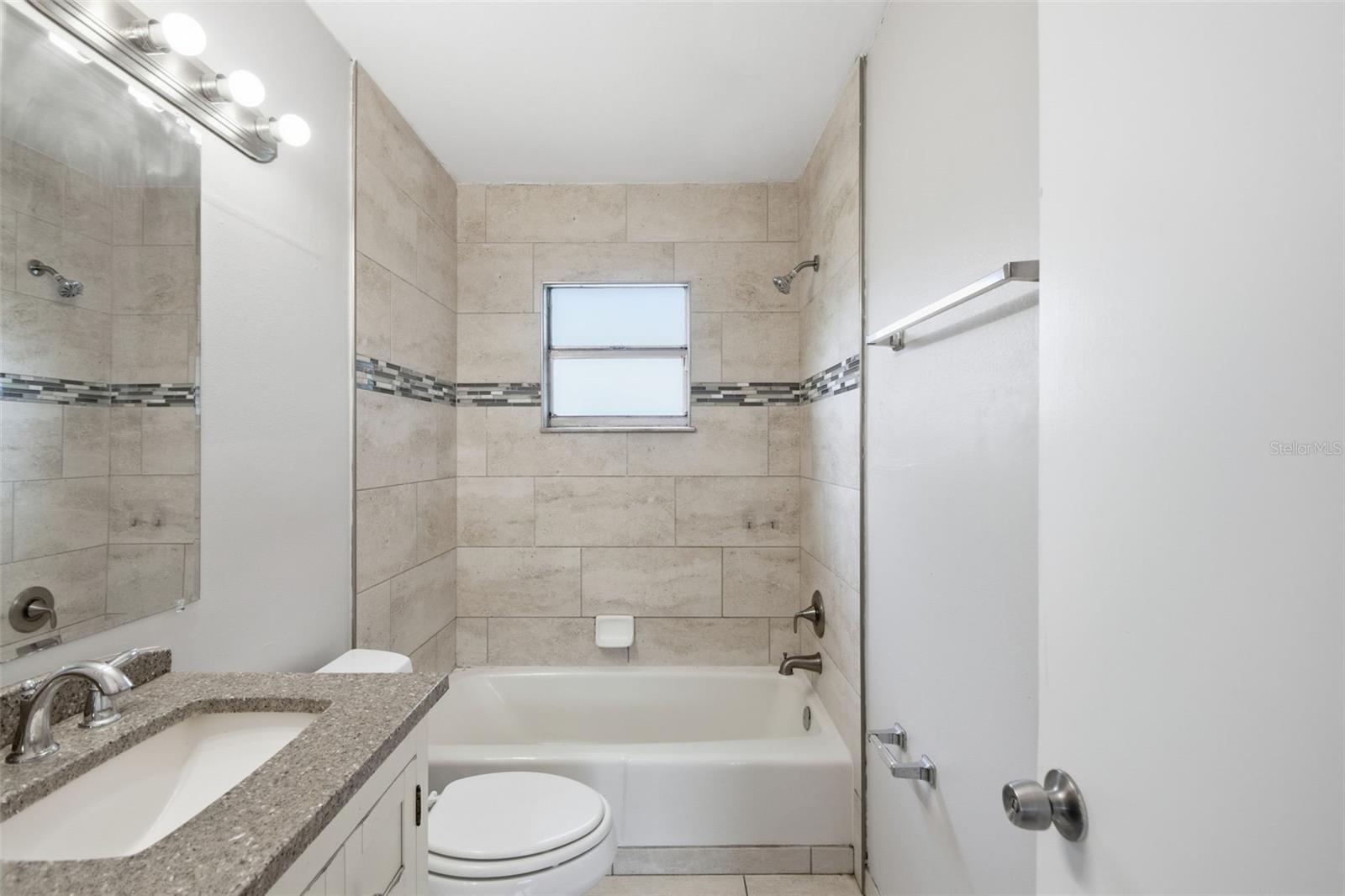 2817 HAWTHORNE ST, SARASOTA, FL — photo 38