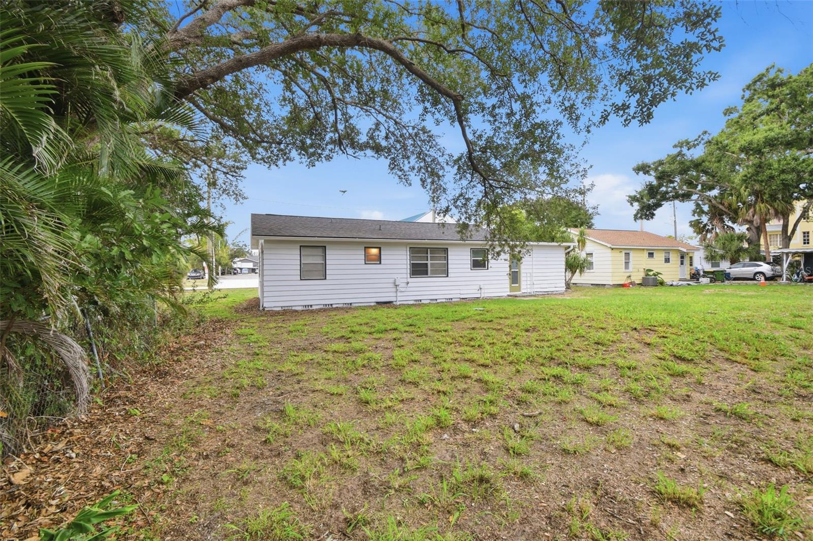 2817 HAWTHORNE ST, SARASOTA, FL — photo 47