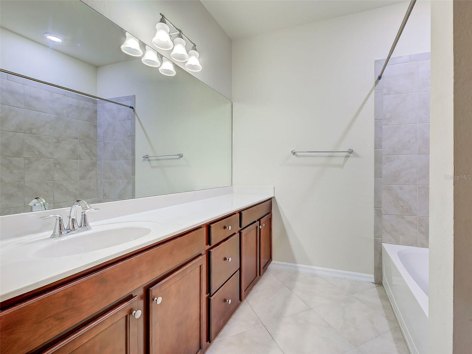 20217 LAGENTE CIR, VENICE, FL — photo 44