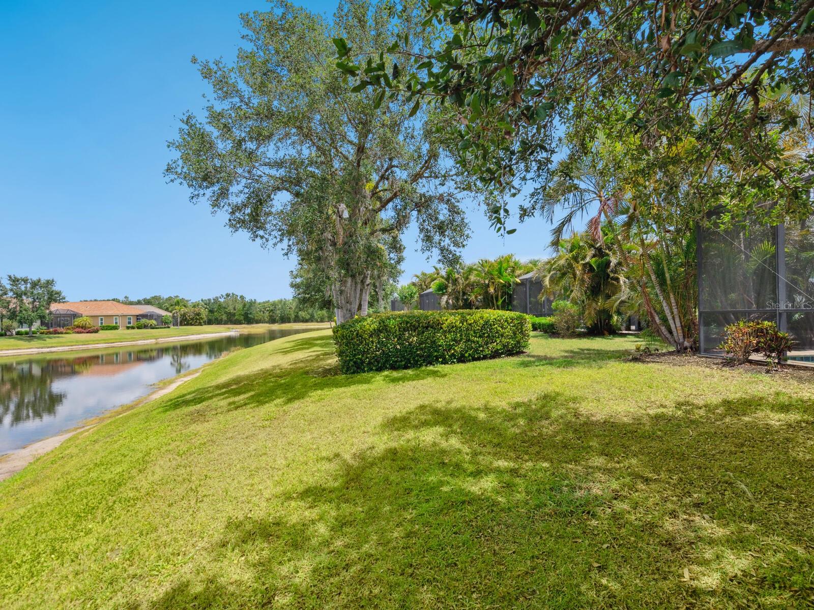 14325 STIRLING DR, LAKEWOOD RANCH, FL — photo 37