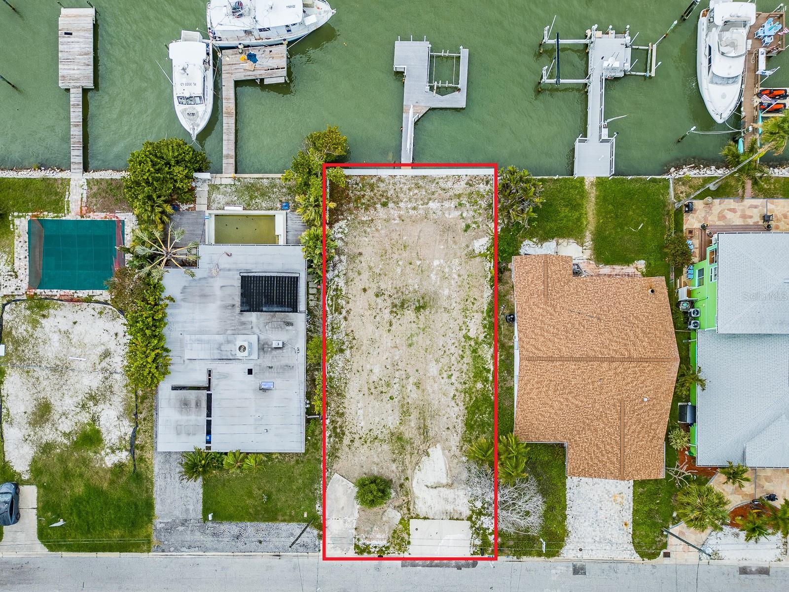 813 BAY POINT DR, MADEIRA BEACH, FL — photo 2