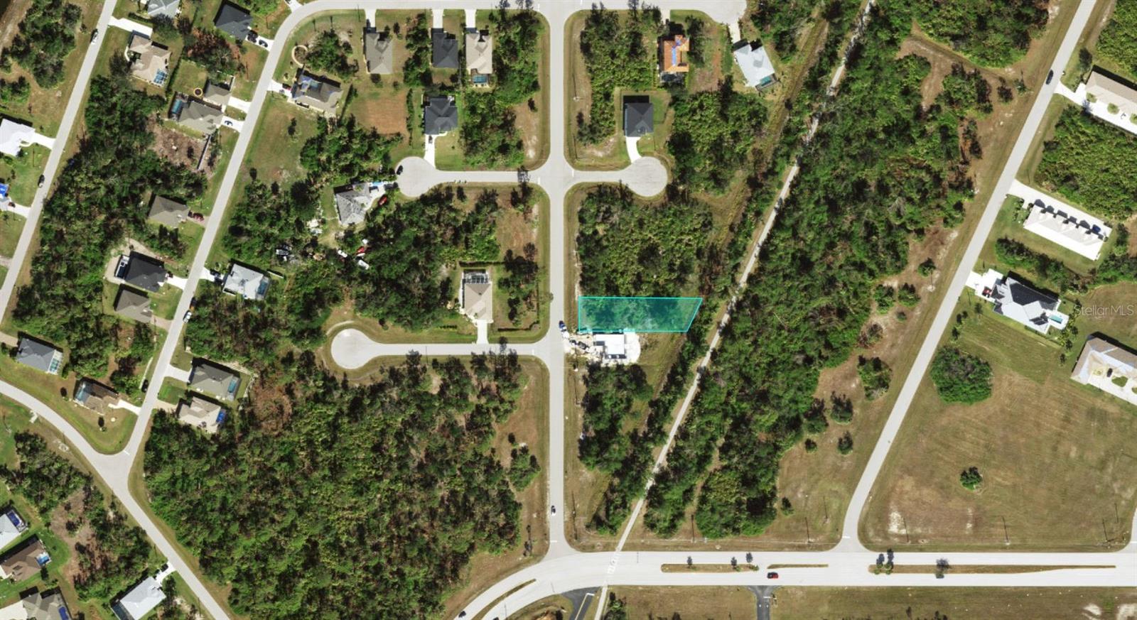 107 ANTILLA DR, ROTONDA WEST, FL — photo 6