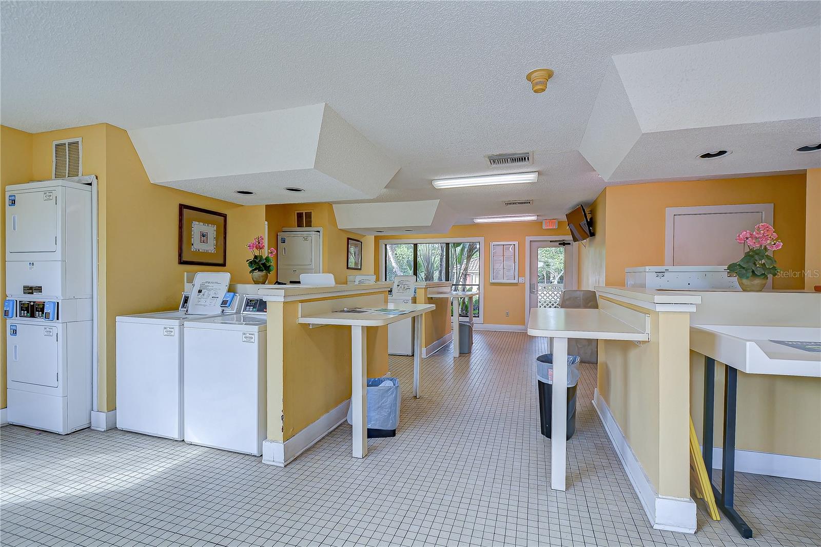 11901 4TH ST N #4206, ST PETERSBURG, FL — photo 32