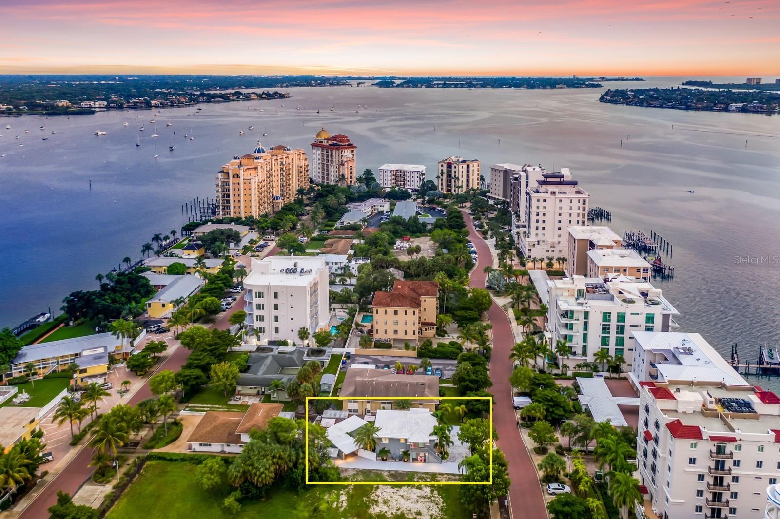 161 GOLDEN GATE PT, SARASOTA, FL