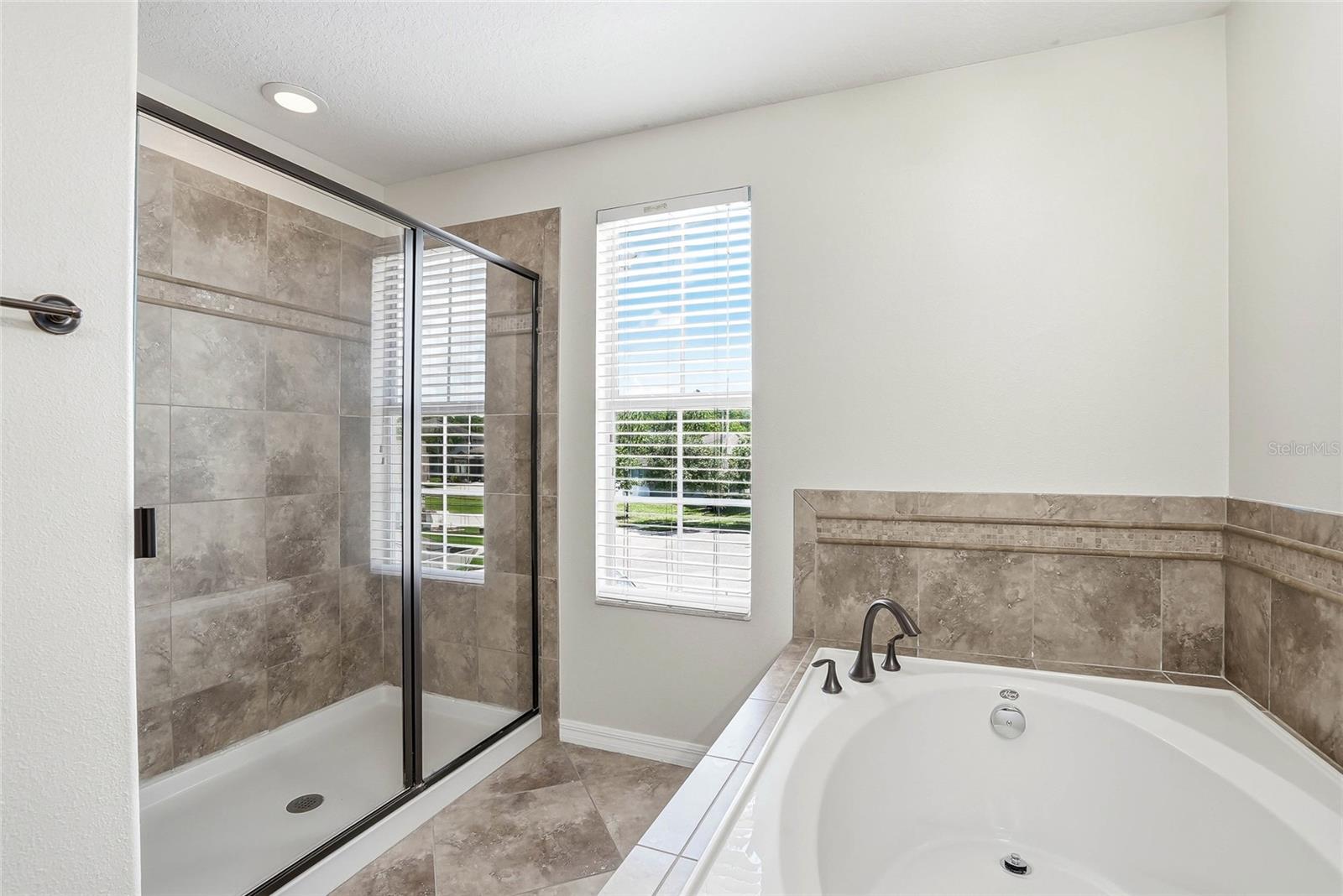 3987 ROUND TABLE CT, LAND O LAKES, FL — photo 30