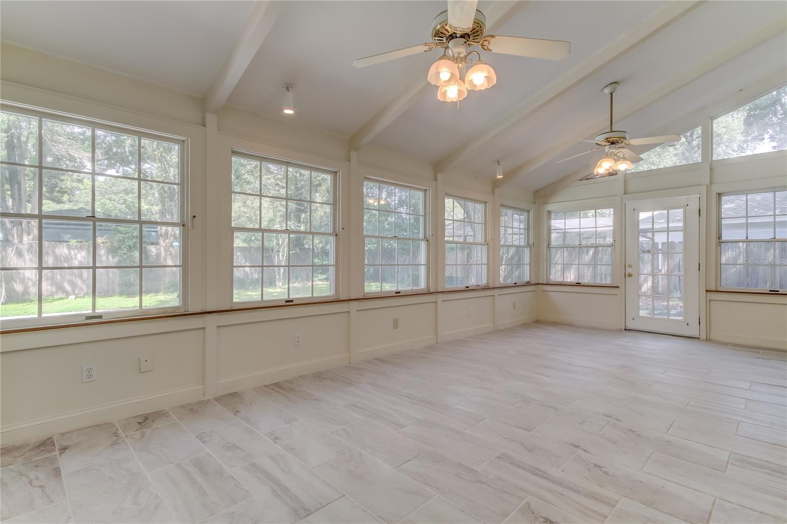 10406 RECLINATA LN, TAMPA, FL — photo 43