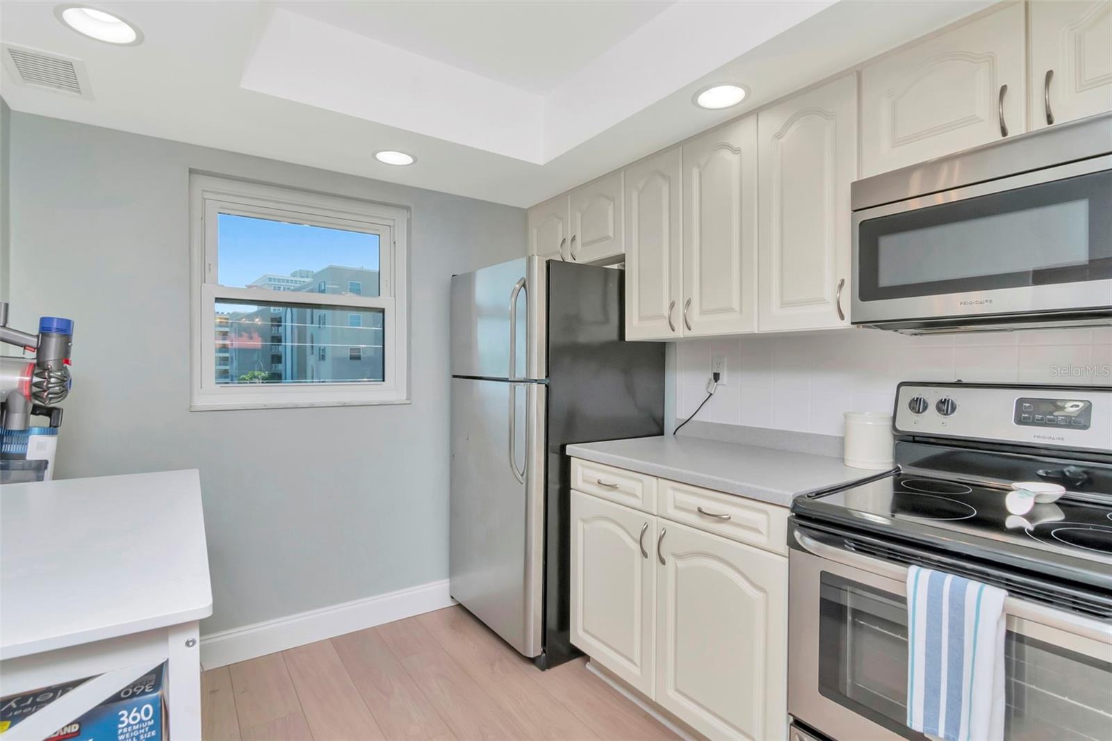17580 GULF BLVD #403, REDINGTON SHORES, FL — photo 9