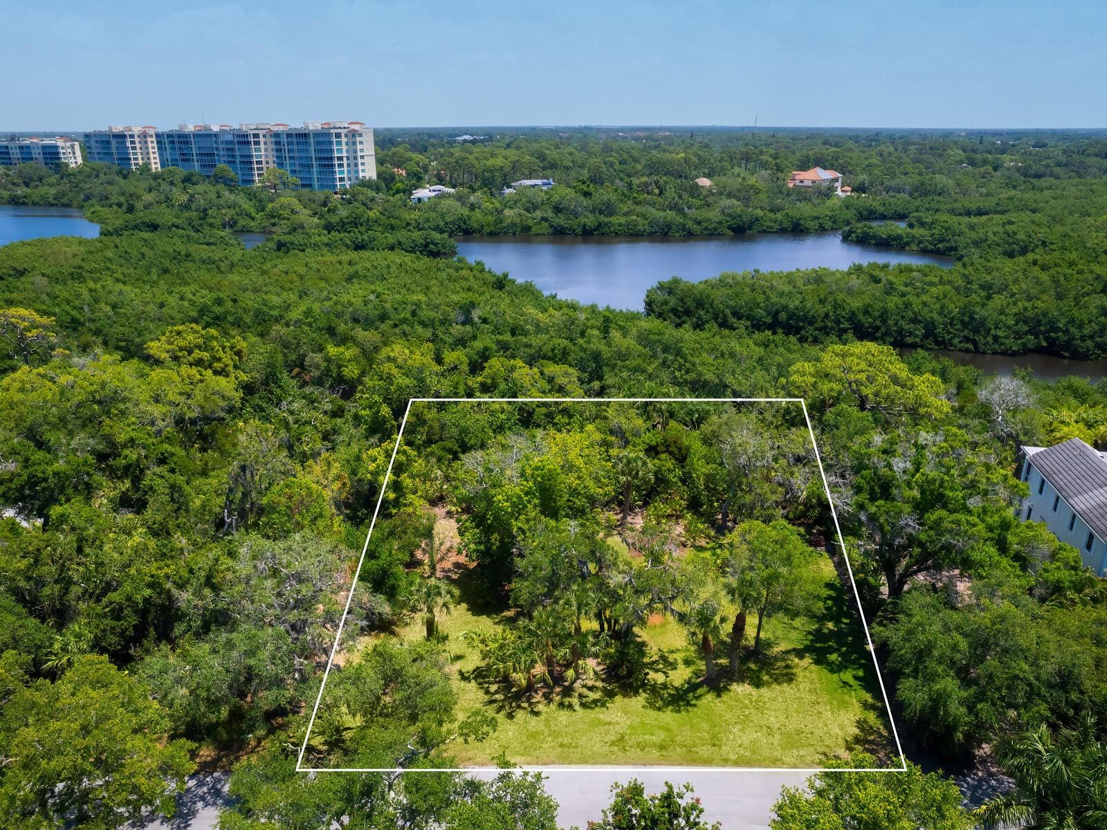 216 OSPREY POINT DR, OSPREY, FL