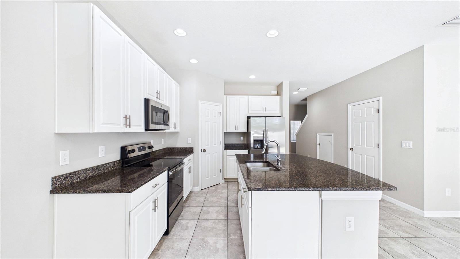 7214 GRAND ELM DR, RIVERVIEW, FL — photo 8