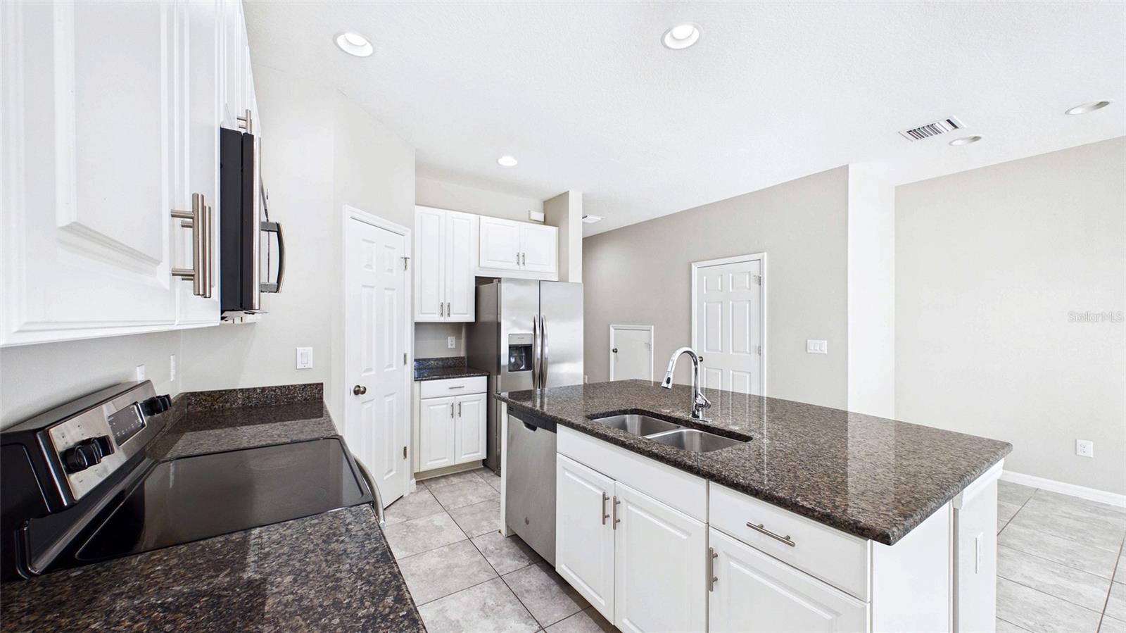 7214 GRAND ELM DR, RIVERVIEW, FL — photo 9