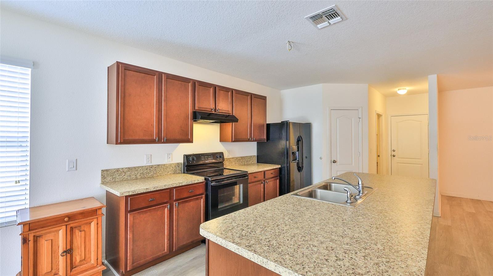 346 ADMIRALTY CT, EDGEWATER, FL — photo 2