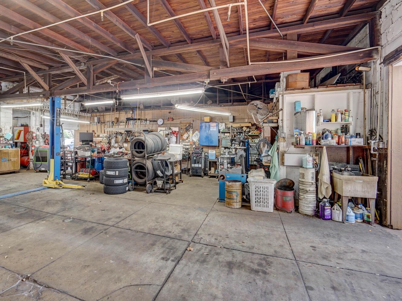 0 MASTER MECHANICS OF NEW PORT RICHEY, INC. BLVD, NEW PORT RICHEY, FL — photo 17