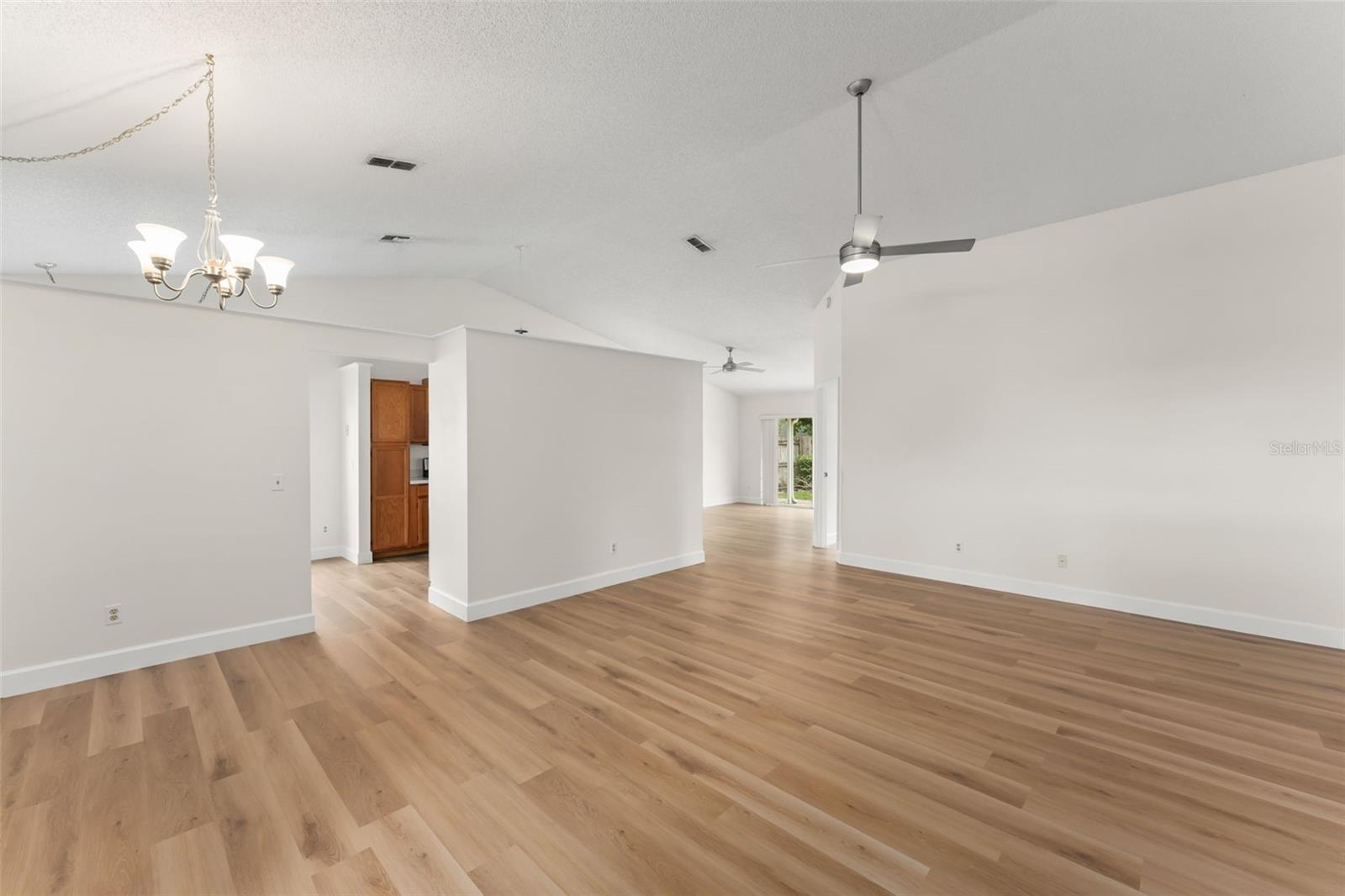 796 MINERVA LN, LAKE MARY, FL — photo 3