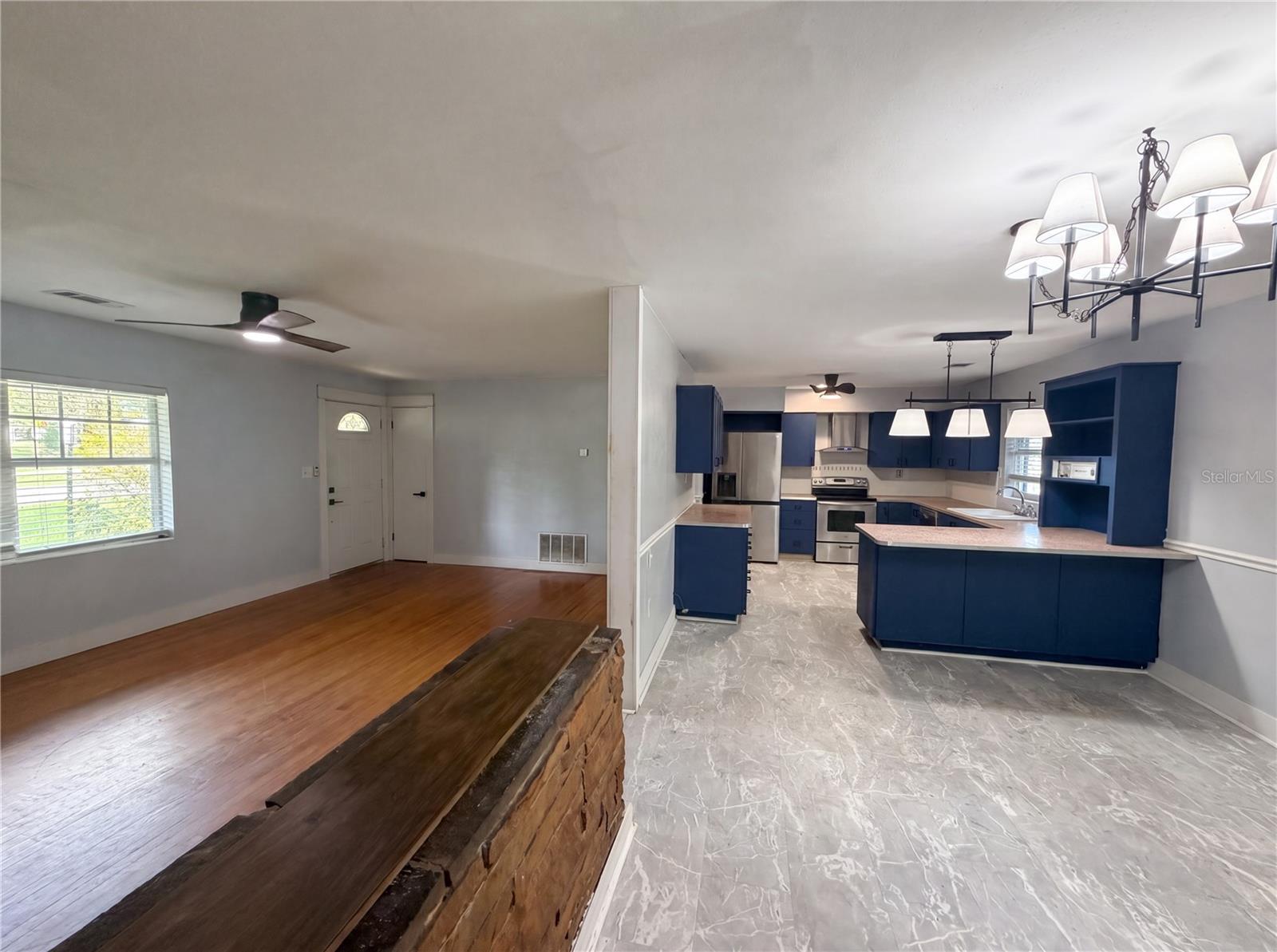 820 E WISCONSIN AVE, DELAND, FL — photo 2