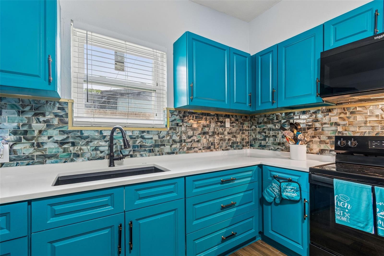 4479 PORPOISE DR SE, ST PETERSBURG, FL — photo 37