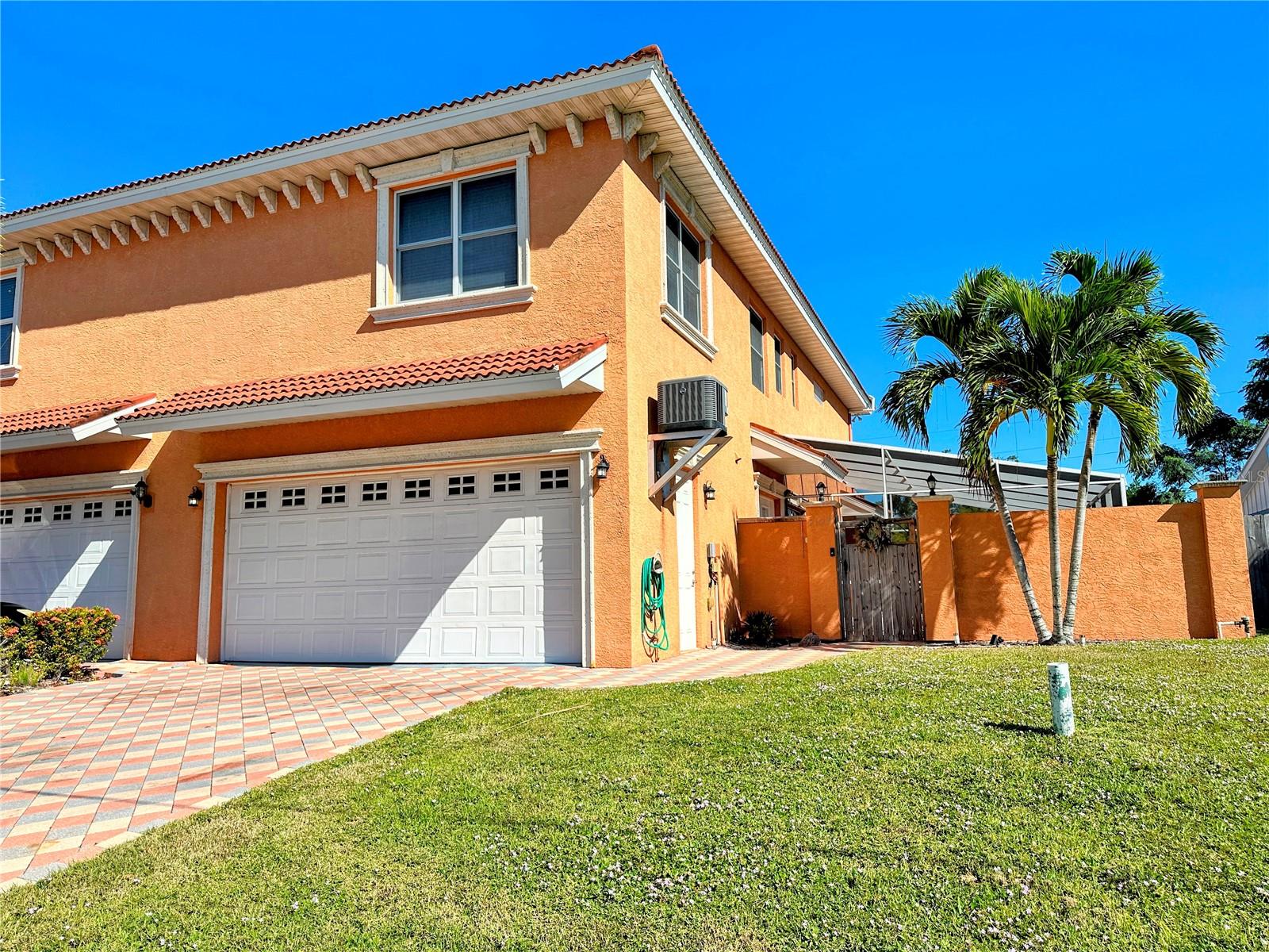 2119 & 2125 MONTCLAIR DR #1 & 2, SARASOTA, FL — photo 9