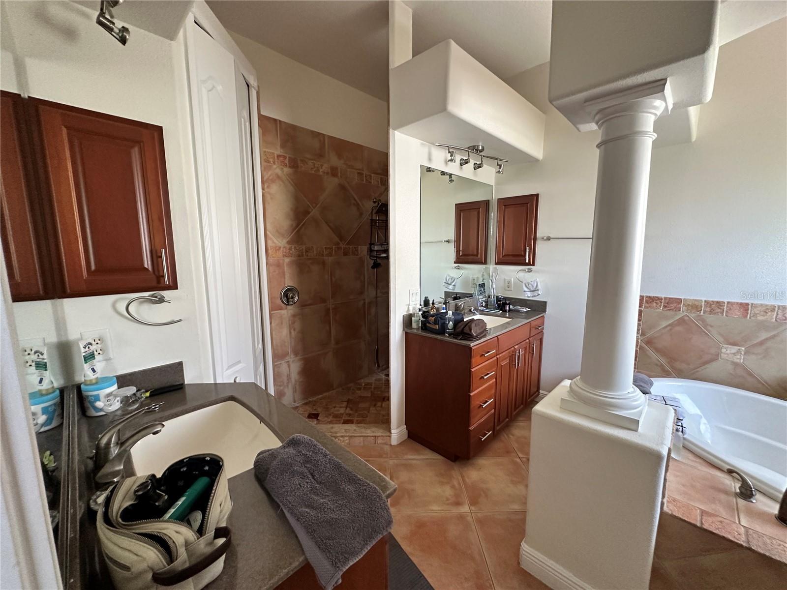 2119 & 2125 MONTCLAIR DR #1 & 2, SARASOTA, FL — photo 49