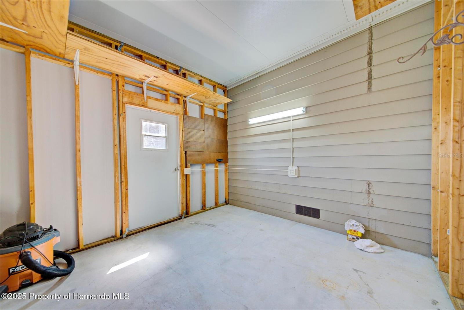 9292 DENMARSH DR, BROOKSVILLE, FL — photo 17
