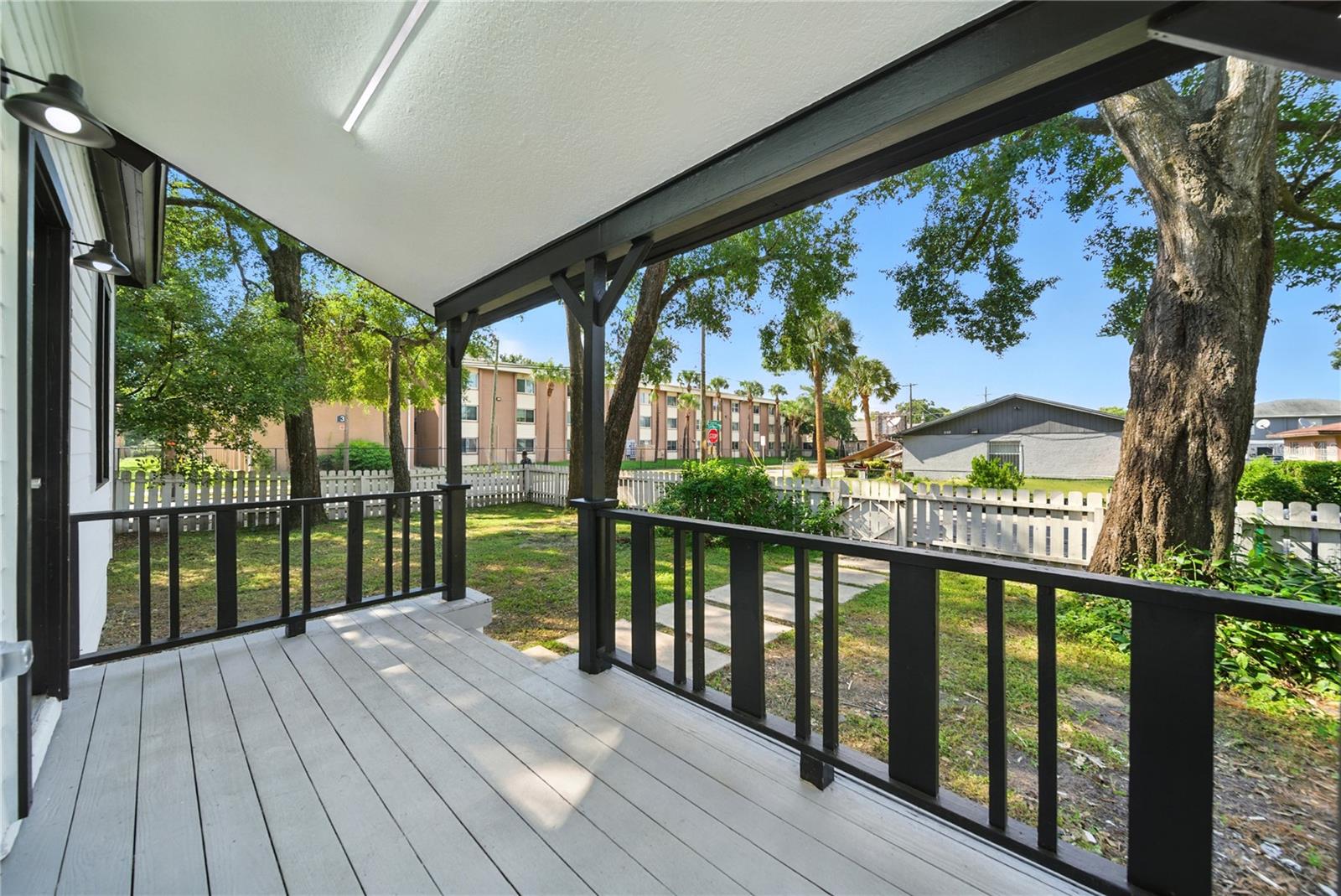501 E SPARKMAN AVE, TAMPA, FL — photo 29
