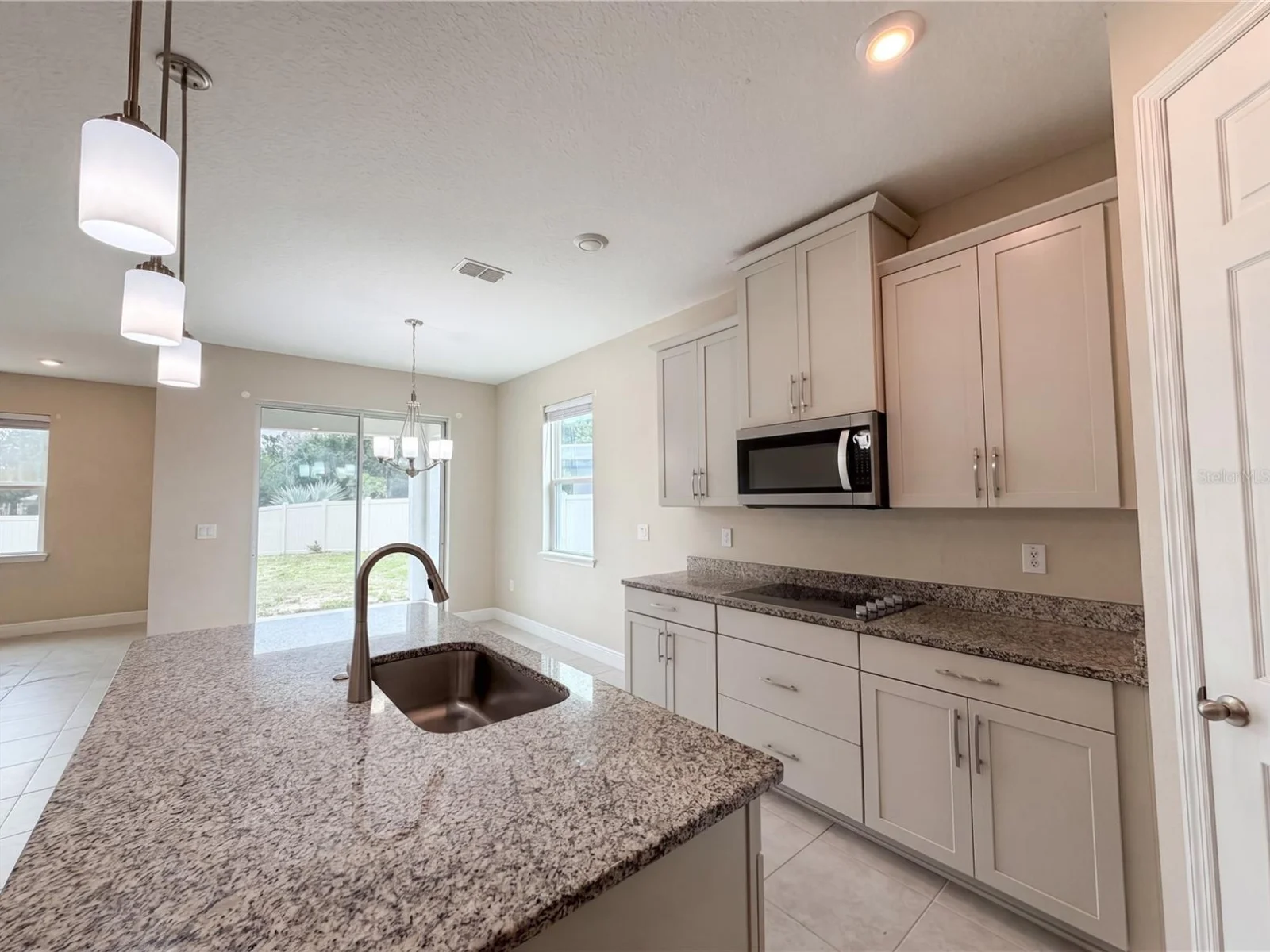 528 BELLISSIMO PL, HOWEY IN THE HILLS, FL — photo 2