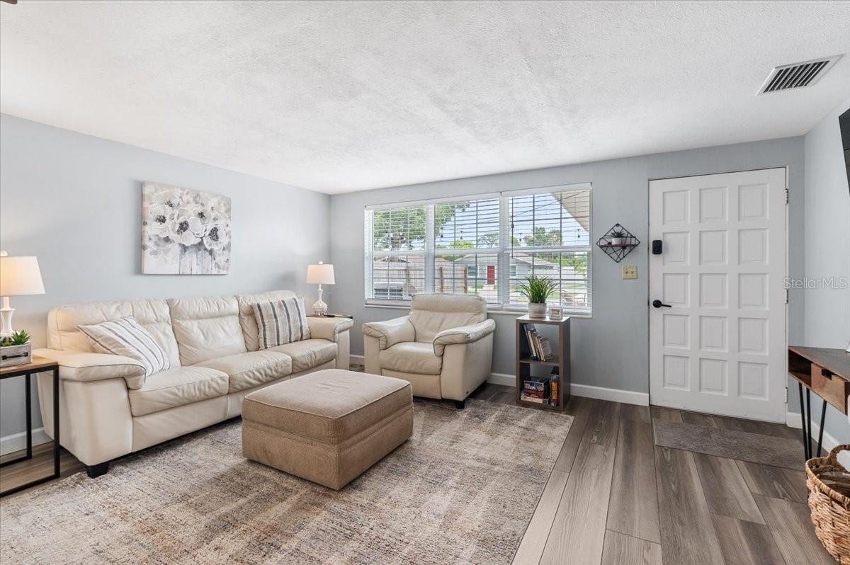 980 CHARLOTTE AVE, SARASOTA, FL — photo 7