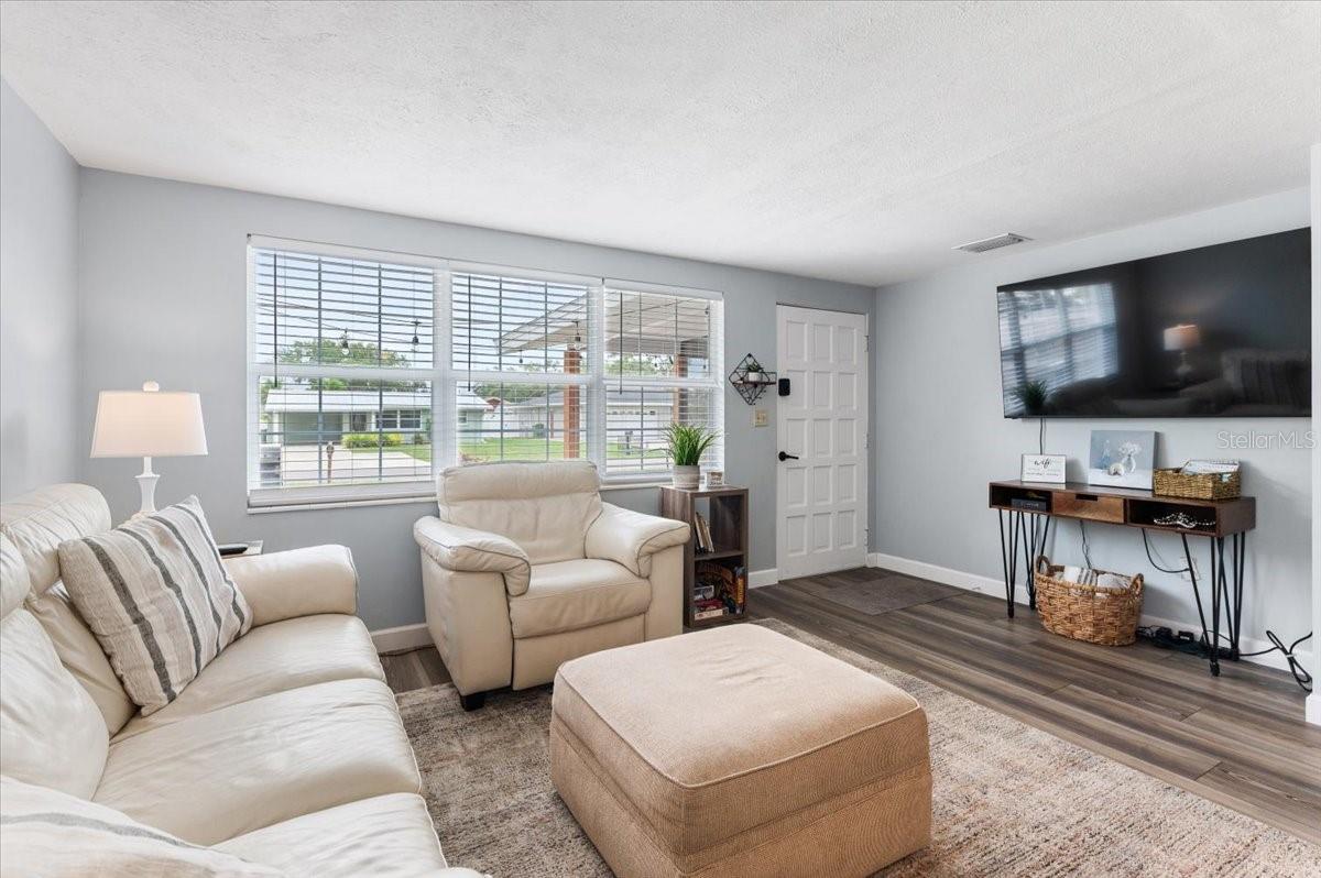 980 CHARLOTTE AVE, SARASOTA, FL — photo 8