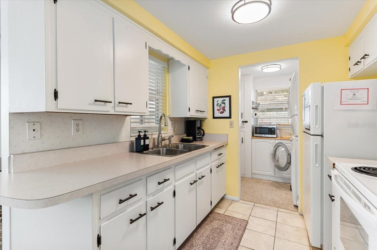 980 CHARLOTTE AVE, SARASOTA, FL — photo 11