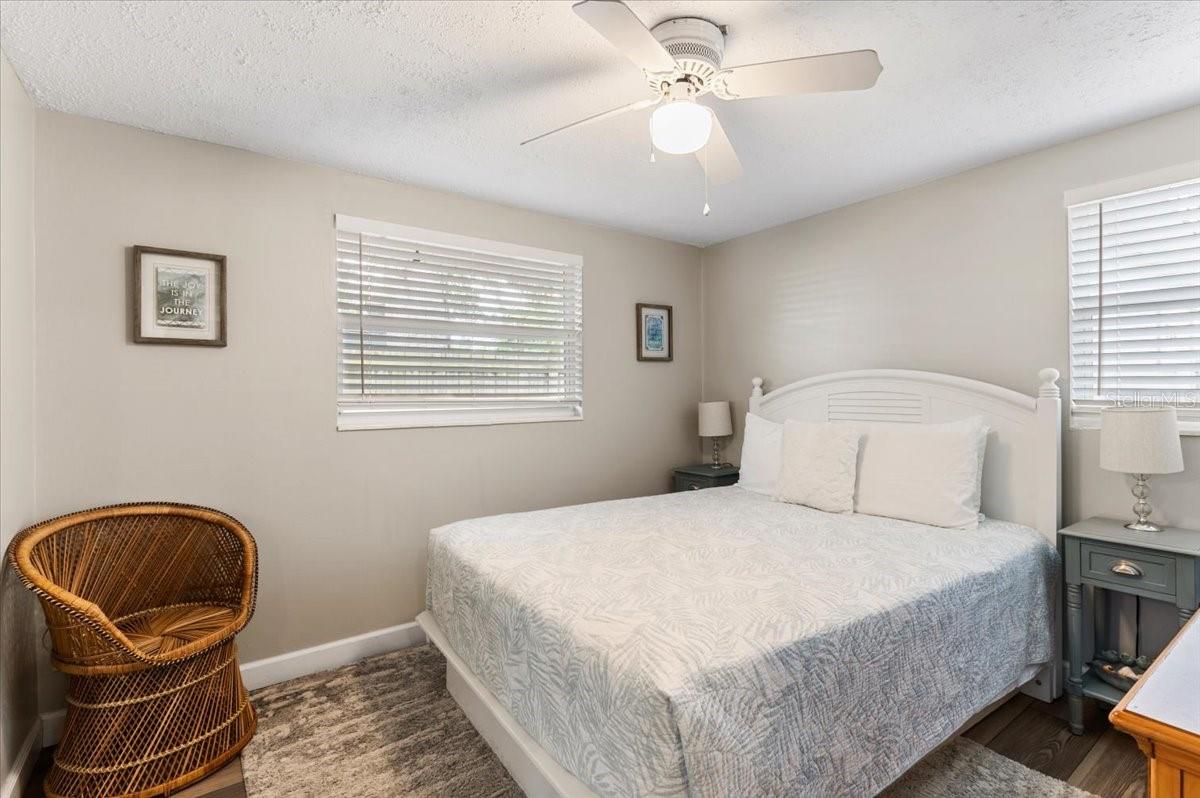 980 CHARLOTTE AVE, SARASOTA, FL — photo 17