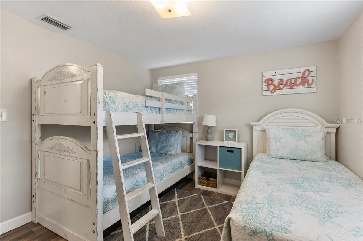 980 CHARLOTTE AVE, SARASOTA, FL — photo 20
