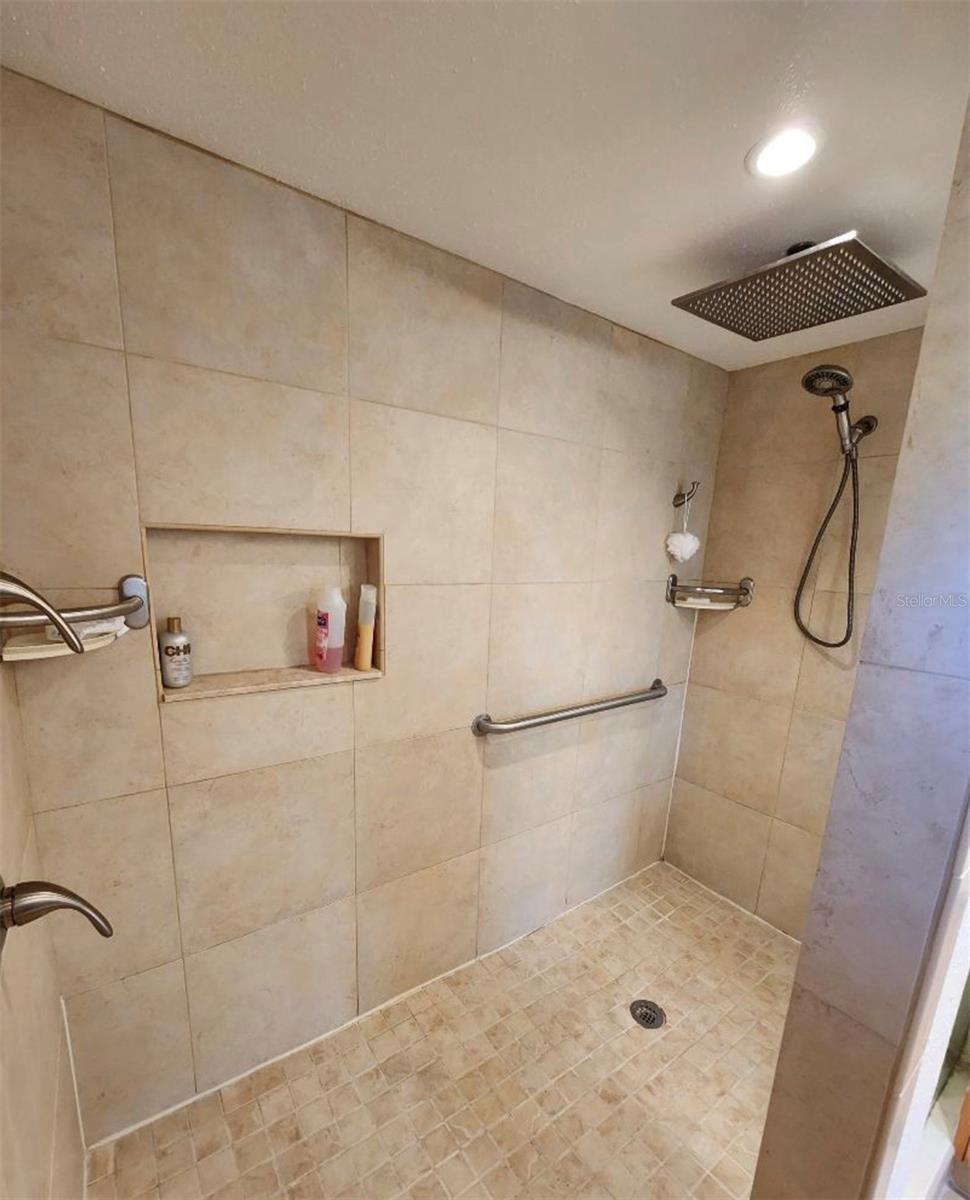 6371 FRANK CT, BROOKSVILLE, FL — photo 12