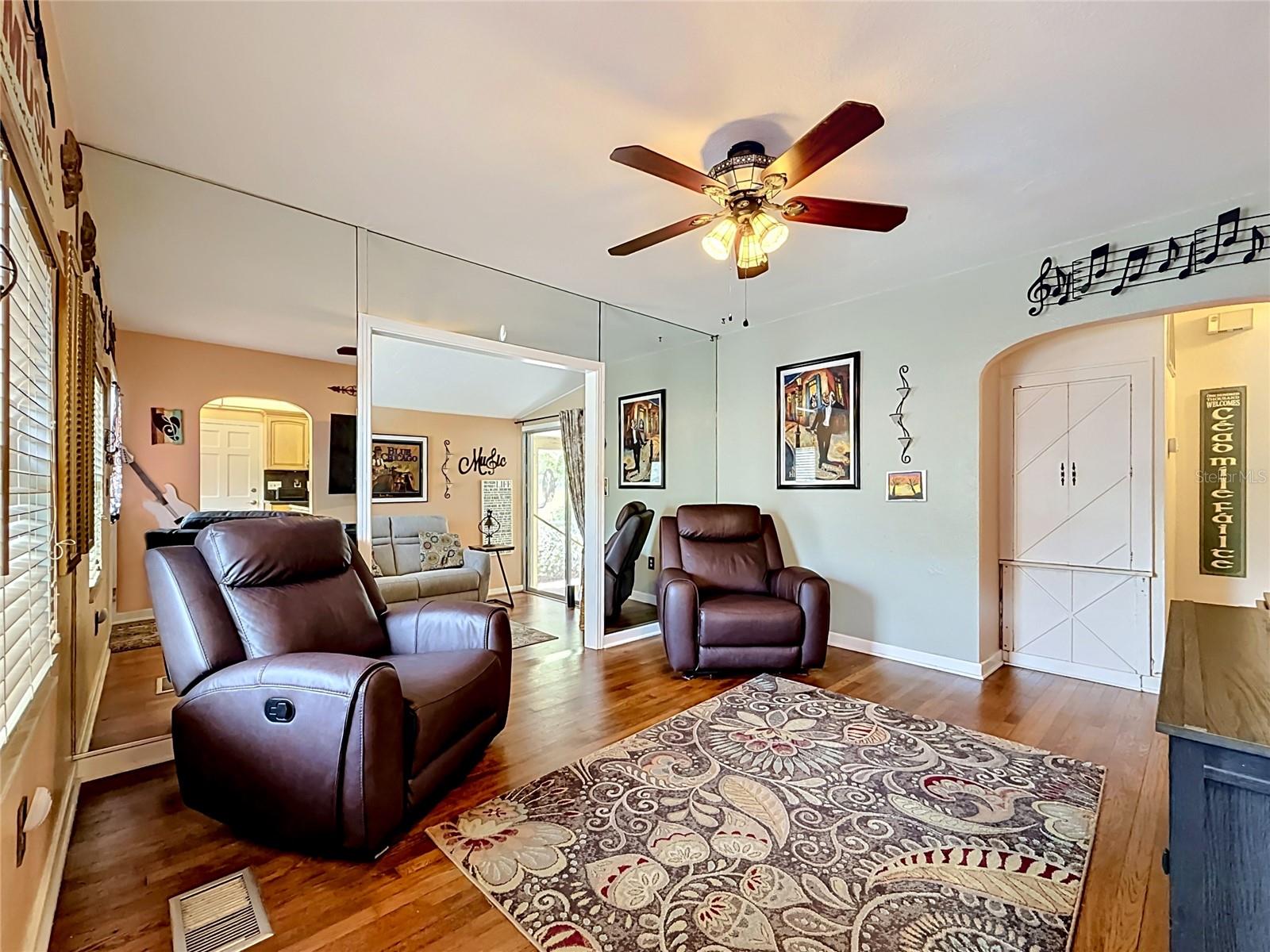 2045 BROADWAY, CLEARWATER, FL — photo 4