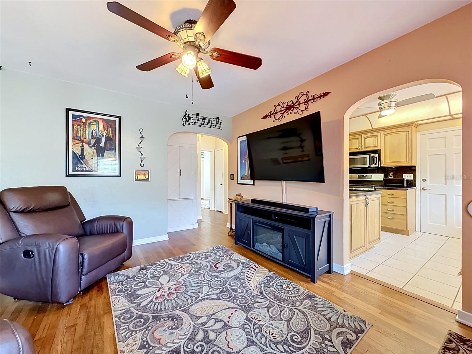 2045 BROADWAY, CLEARWATER, FL — photo 5