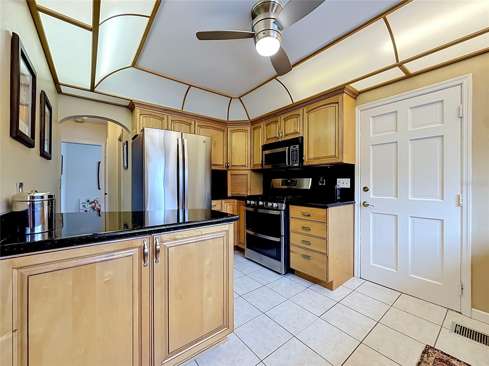 2045 BROADWAY, CLEARWATER, FL — photo 10