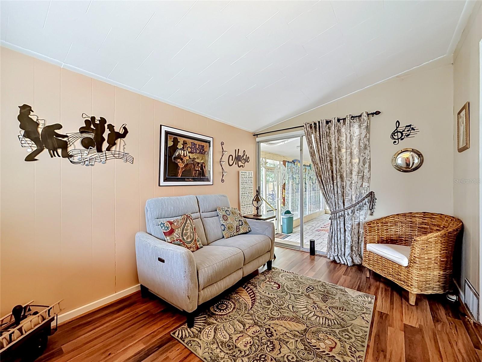 2045 BROADWAY, CLEARWATER, FL — photo 15