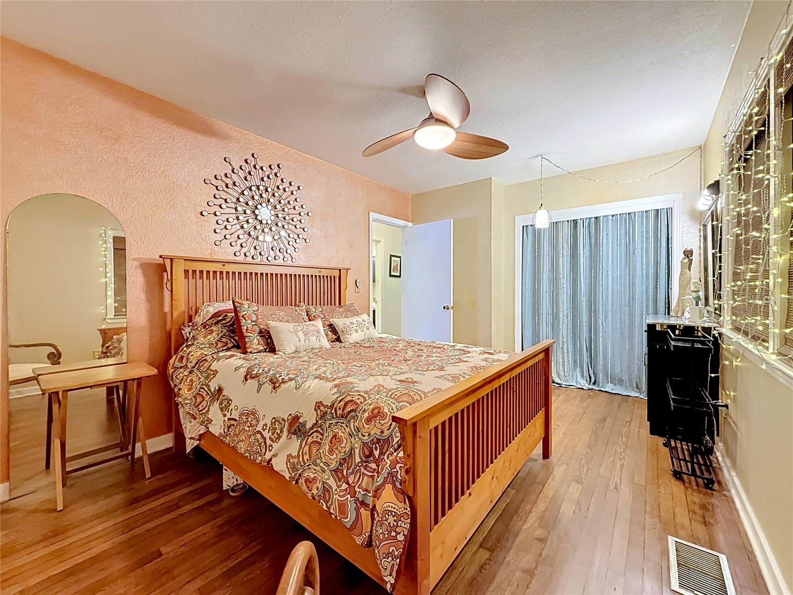 2045 BROADWAY, CLEARWATER, FL — photo 25